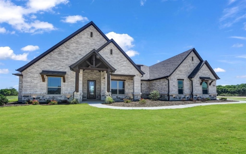 124 Desperado Way, Weatherford, TX 76020, 4 Bedrooms Bedrooms, ,3 BathroomsBathrooms,Residential,For Sale,124 Desperado Way,20926818