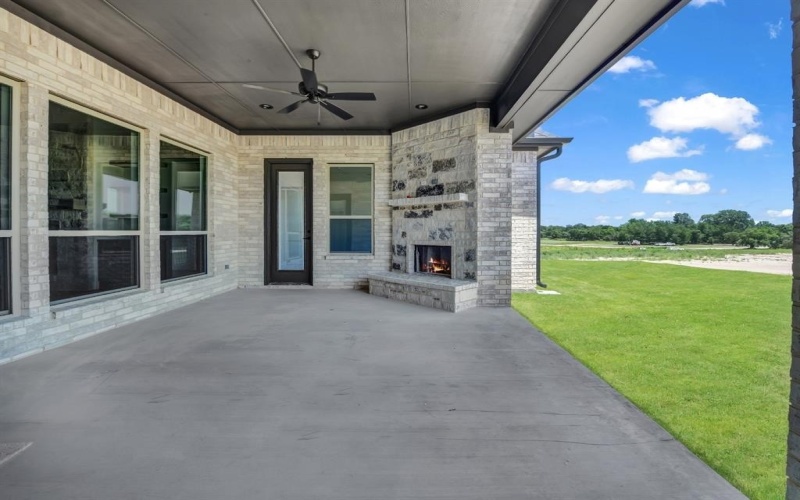 124 Desperado Way, Weatherford, TX 76020, 4 Bedrooms Bedrooms, ,3 BathroomsBathrooms,Residential,For Sale,124 Desperado Way,20926818