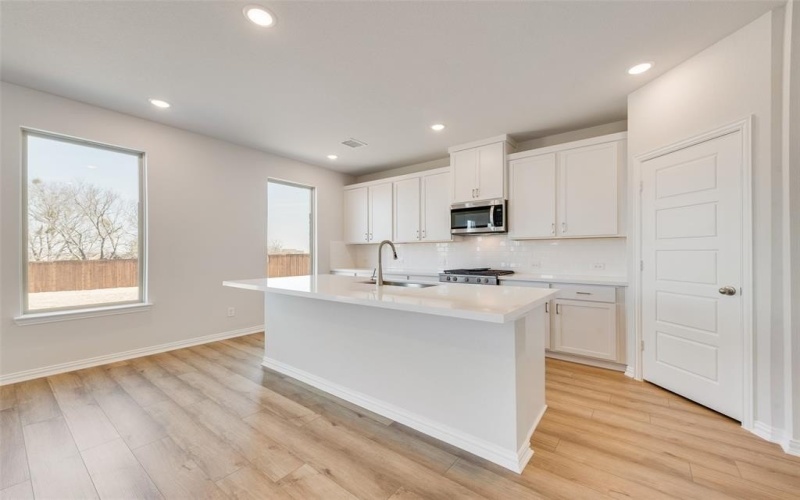 2914 Hanscom Street, Forney, TX 75126, 4 Bedrooms Bedrooms, ,2 BathroomsBathrooms,Residential,For Sale,2914 Hanscom Street,20925064