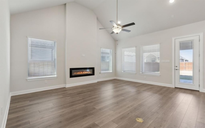 1004 Sunflower Street, Crowley, TX 76036, 3 Bedrooms Bedrooms, ,2 BathroomsBathrooms,Residential,For Sale,1004 Sunflower Street,20926892