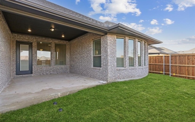 1009 Goldenrod Drive, Crowley, TX 76036, 4 Bedrooms Bedrooms, ,3 BathroomsBathrooms,Residential,For Sale,1009 Goldenrod Drive,20926933