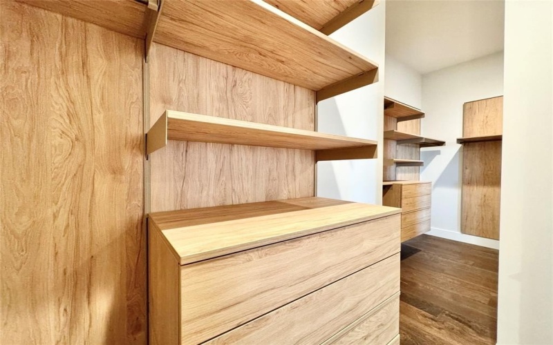 8111 Douglas Avenue #1403, Dallas, TX 75225, 2 Bedrooms Bedrooms, ,2 BathroomsBathrooms,Residential Lease,For Rent,8111 Douglas Avenue,20925436