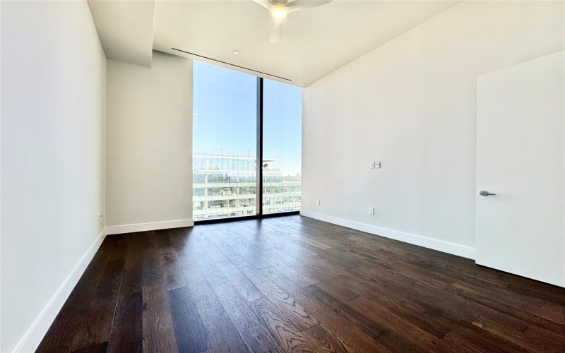 8111 Douglas Avenue #1403, Dallas, TX 75225, 2 Bedrooms Bedrooms, ,2 BathroomsBathrooms,Residential Lease,For Rent,8111 Douglas Avenue,20925436