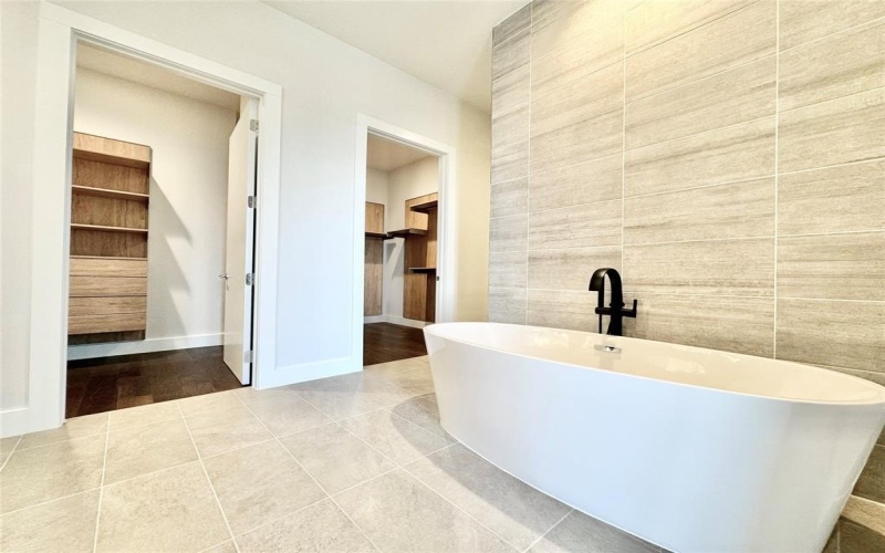 8111 Douglas Avenue #1403, Dallas, TX 75225, 2 Bedrooms Bedrooms, ,2 BathroomsBathrooms,Residential Lease,For Rent,8111 Douglas Avenue,20925436