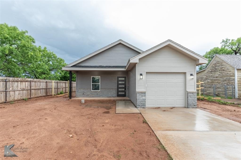 1370 Pecan Street, Abilene, TX 79602, 3 Bedrooms Bedrooms, ,2 BathroomsBathrooms,Residential,For Sale,1370 Pecan Street,20925456
