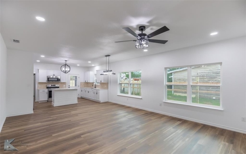 1370 Pecan Street, Abilene, TX 79602, 3 Bedrooms Bedrooms, ,2 BathroomsBathrooms,Residential,For Sale,1370 Pecan Street,20925456