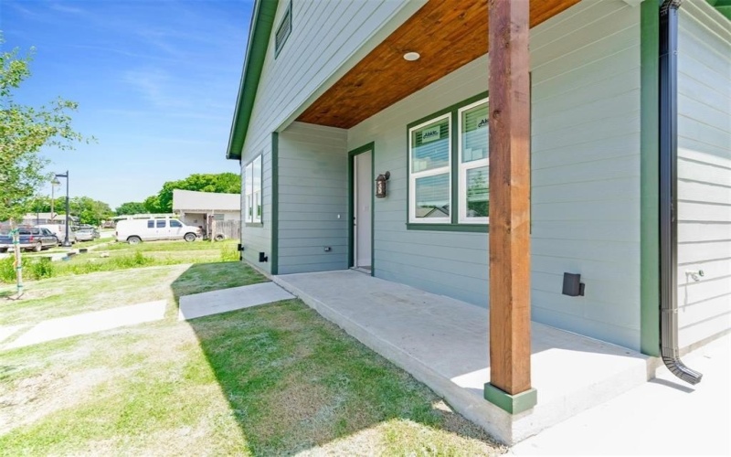 1116 E Cannon Street, Fort Worth, TX 76104, 3 Bedrooms Bedrooms, ,2 BathroomsBathrooms,Residential Lease,For Rent,1116 E Cannon Street,20925494