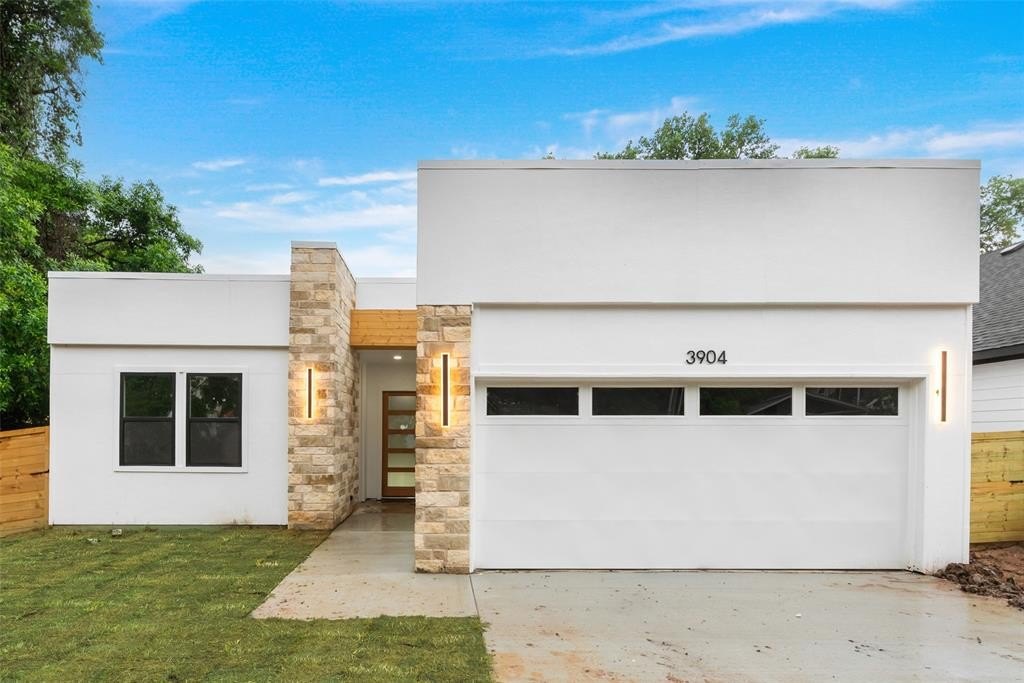 3904 De Maggio Avenue, Dallas, TX 75210, 4 Bedrooms Bedrooms, ,2 BathroomsBathrooms,Residential,For Sale,3904 De Maggio Avenue,20925771
