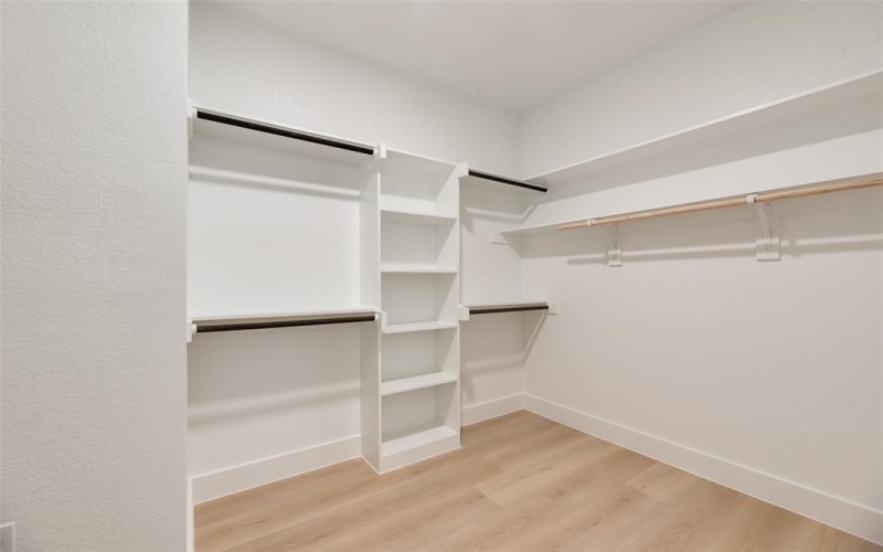 3904 De Maggio Avenue, Dallas, TX 75210, 4 Bedrooms Bedrooms, ,2 BathroomsBathrooms,Residential,For Sale,3904 De Maggio Avenue,20925771