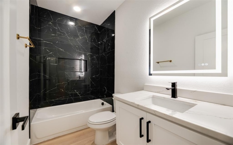 3904 De Maggio Avenue, Dallas, TX 75210, 4 Bedrooms Bedrooms, ,2 BathroomsBathrooms,Residential,For Sale,3904 De Maggio Avenue,20925771