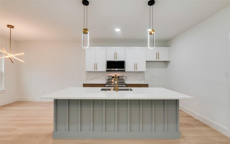 3904 De Maggio Avenue, Dallas, TX 75210, 4 Bedrooms Bedrooms, ,2 BathroomsBathrooms,Residential,For Sale,3904 De Maggio Avenue,20925771