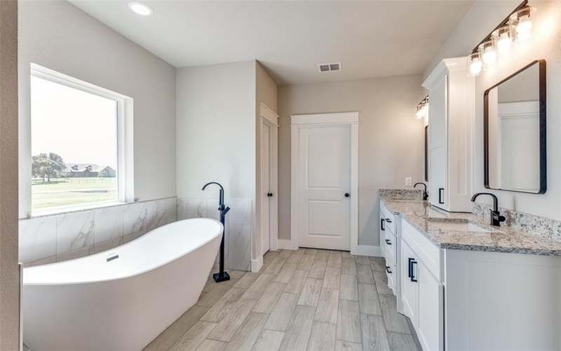 2017 Swallowtail Court, Poolville, TX 76487, 5 Bedrooms Bedrooms, ,5 BathroomsBathrooms,Residential,For Sale,2017 Swallowtail Court,20925877