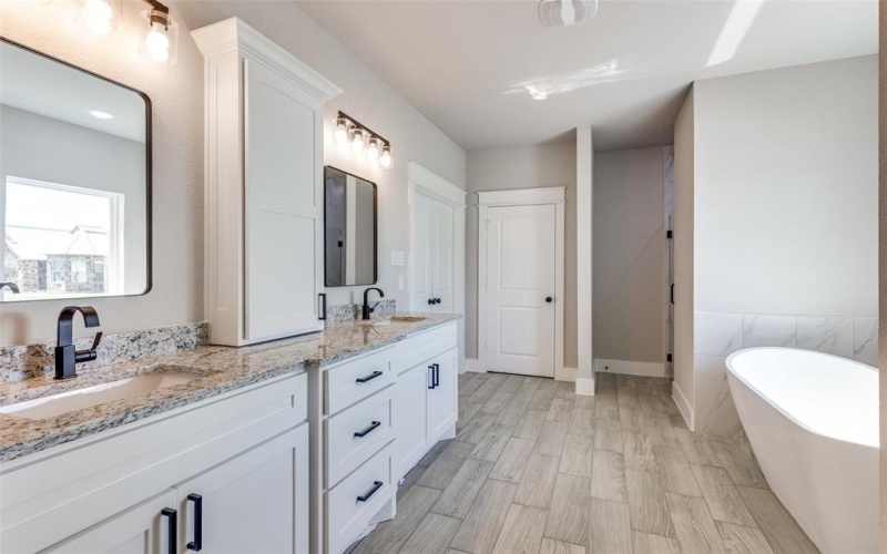 2017 Swallowtail Court, Poolville, TX 76487, 5 Bedrooms Bedrooms, ,5 BathroomsBathrooms,Residential,For Sale,2017 Swallowtail Court,20925877