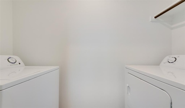 1605 Crested Way, Fort Worth, TX 76140, 3 Bedrooms Bedrooms, ,2 BathroomsBathrooms,Residential,For Sale,1605 Crested Way,20925880