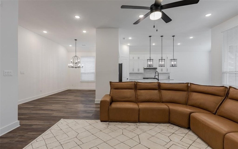 3509 Mescalbean Drive, McKinney, TX 75071, 4 Bedrooms Bedrooms, ,2 BathroomsBathrooms,Residential,For Sale,3509 Mescalbean Drive,20925946