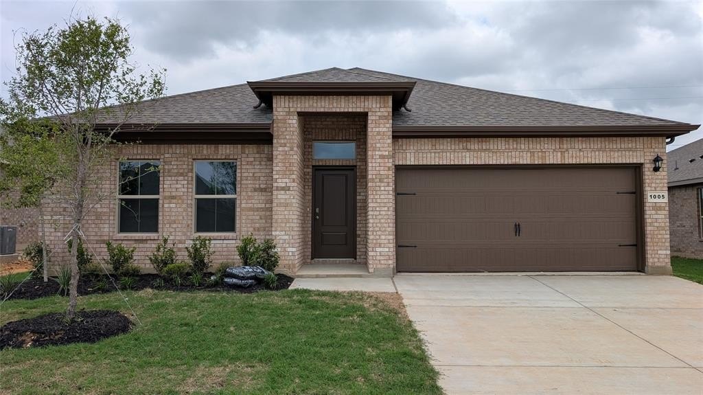 1005 TRACTION Trail, Cleburne, TX 76031, 4 Bedrooms Bedrooms, ,2 BathroomsBathrooms,Residential,For Sale,1005 TRACTION Trail,20926156