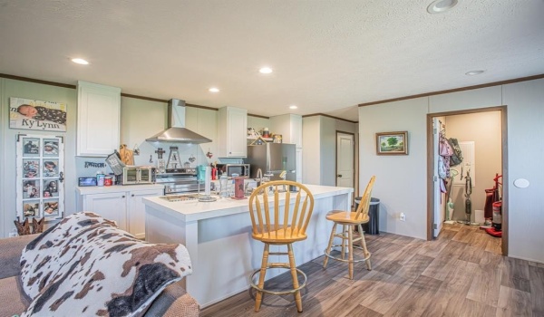 335 Overland Trail, Bridgeport, TX 76426, 3 Bedrooms Bedrooms, ,2 BathroomsBathrooms,Residential,For Sale,335 Overland Trail,20926219