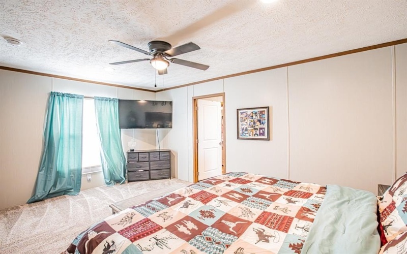 335 Overland Trail, Bridgeport, TX 76426, 3 Bedrooms Bedrooms, ,2 BathroomsBathrooms,Residential,For Sale,335 Overland Trail,20926219