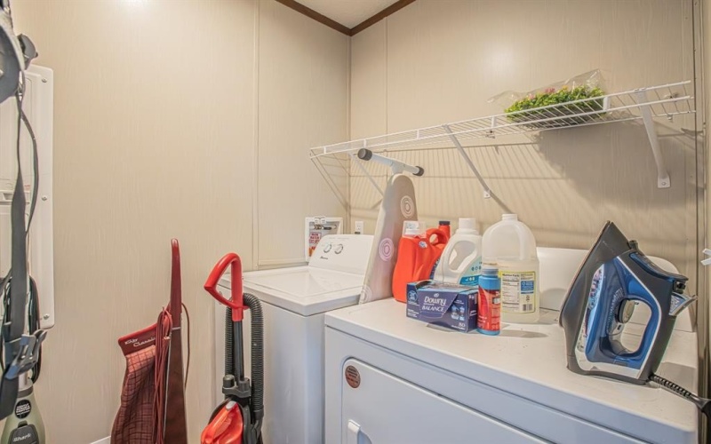 335 Overland Trail, Bridgeport, TX 76426, 3 Bedrooms Bedrooms, ,2 BathroomsBathrooms,Residential,For Sale,335 Overland Trail,20926219