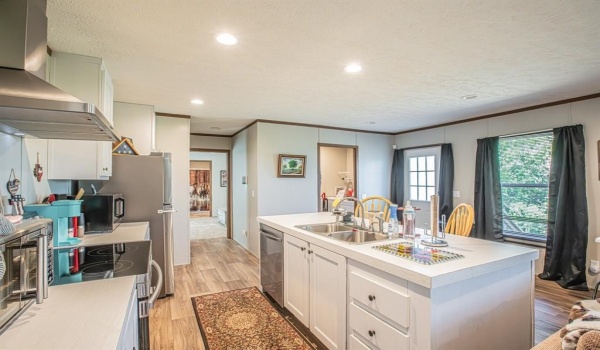 335 Overland Trail, Bridgeport, TX 76426, 3 Bedrooms Bedrooms, ,2 BathroomsBathrooms,Residential,For Sale,335 Overland Trail,20926219