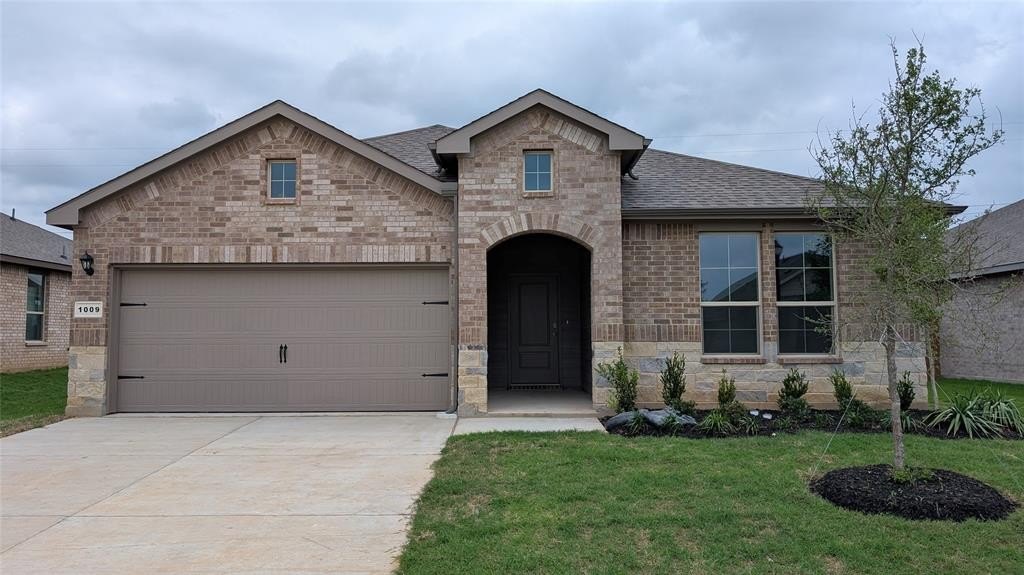 1009 TRACTION Trail, Cleburne, TX 76031, 4 Bedrooms Bedrooms, ,2 BathroomsBathrooms,Residential,For Sale,1009 TRACTION Trail,20926228