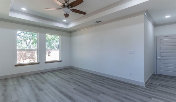 2017 Zuefeldt Drive, Arlington, TX 76002, 3 Bedrooms Bedrooms, ,2 BathroomsBathrooms,Residential,For Sale,2017 Zuefeldt Drive,20924475