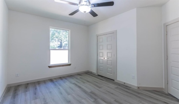 2017 Zuefeldt Drive, Arlington, TX 76002, 3 Bedrooms Bedrooms, ,2 BathroomsBathrooms,Residential,For Sale,2017 Zuefeldt Drive,20924475