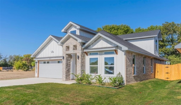 2017 Zuefeldt Drive, Arlington, TX 76002, 3 Bedrooms Bedrooms, ,2 BathroomsBathrooms,Residential,For Sale,2017 Zuefeldt Drive,20924475