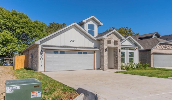 2017 Zuefeldt Drive, Arlington, TX 76002, 3 Bedrooms Bedrooms, ,2 BathroomsBathrooms,Residential,For Sale,2017 Zuefeldt Drive,20924475