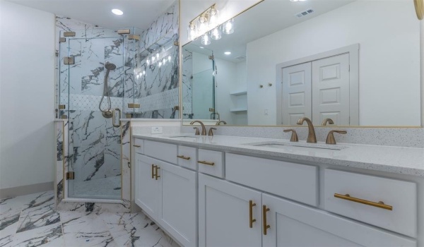 2017 Zuefeldt Drive, Arlington, TX 76002, 3 Bedrooms Bedrooms, ,2 BathroomsBathrooms,Residential,For Sale,2017 Zuefeldt Drive,20924475