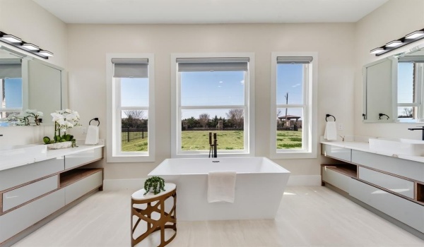 100 Old Vineyard Lane, Heath, TX 75032, 5 Bedrooms Bedrooms, ,5 BathroomsBathrooms,Residential,For Sale,100 Old Vineyard Lane,20926521