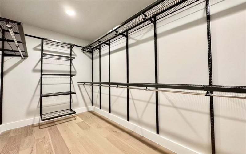 8111 Douglas Avenue #706, Dallas, TX 75225, 2 Bedrooms Bedrooms, ,2 BathroomsBathrooms,Residential Lease,For Rent,8111 Douglas Avenue,20927342