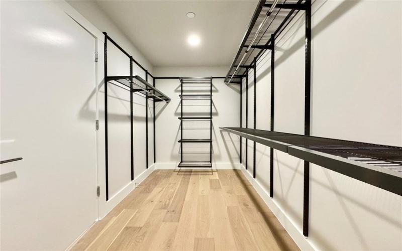 8111 Douglas Avenue #706, Dallas, TX 75225, 2 Bedrooms Bedrooms, ,2 BathroomsBathrooms,Residential Lease,For Rent,8111 Douglas Avenue,20927342