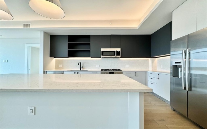8111 Douglas Avenue #706, Dallas, TX 75225, 2 Bedrooms Bedrooms, ,2 BathroomsBathrooms,Residential Lease,For Rent,8111 Douglas Avenue,20927342