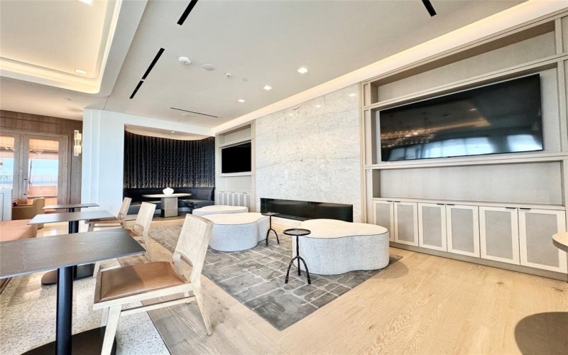 8111 Douglas Avenue #706, Dallas, TX 75225, 2 Bedrooms Bedrooms, ,2 BathroomsBathrooms,Residential Lease,For Rent,8111 Douglas Avenue,20927342