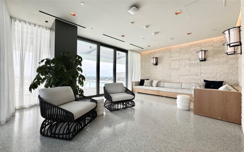8111 Douglas Avenue #706, Dallas, TX 75225, 2 Bedrooms Bedrooms, ,2 BathroomsBathrooms,Residential Lease,For Rent,8111 Douglas Avenue,20927342
