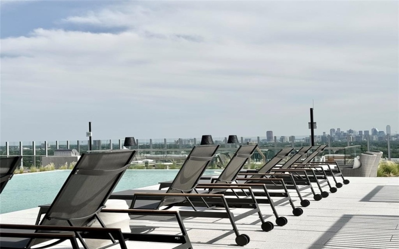 8111 Douglas Avenue #706, Dallas, TX 75225, 2 Bedrooms Bedrooms, ,2 BathroomsBathrooms,Residential Lease,For Rent,8111 Douglas Avenue,20927342