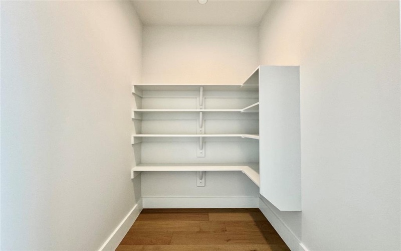 8111 Douglas Avenue #706, Dallas, TX 75225, 2 Bedrooms Bedrooms, ,2 BathroomsBathrooms,Residential Lease,For Rent,8111 Douglas Avenue,20927342