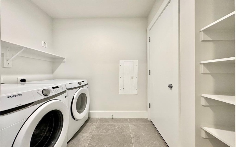 8111 Douglas Avenue #706, Dallas, TX 75225, 2 Bedrooms Bedrooms, ,2 BathroomsBathrooms,Residential Lease,For Rent,8111 Douglas Avenue,20927342
