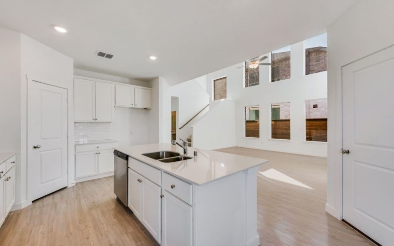 10105 Regal Bend Lane, Fort Worth, TX 76179, 3 Bedrooms Bedrooms, ,3 BathroomsBathrooms,Residential,For Sale,10105 Regal Bend Lane,20927588