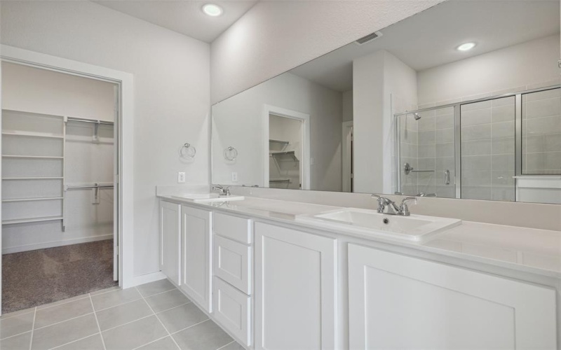 718 Pine Beach Drive, McKinney, TX 75071, 4 Bedrooms Bedrooms, ,2 BathroomsBathrooms,Residential,For Sale,718 Pine Beach Drive,20927609