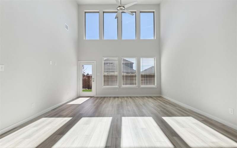718 Pine Beach Drive, McKinney, TX 75071, 4 Bedrooms Bedrooms, ,2 BathroomsBathrooms,Residential,For Sale,718 Pine Beach Drive,20927609