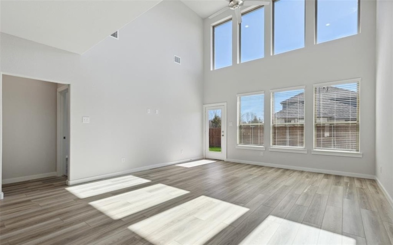 718 Pine Beach Drive, McKinney, TX 75071, 4 Bedrooms Bedrooms, ,2 BathroomsBathrooms,Residential,For Sale,718 Pine Beach Drive,20927609