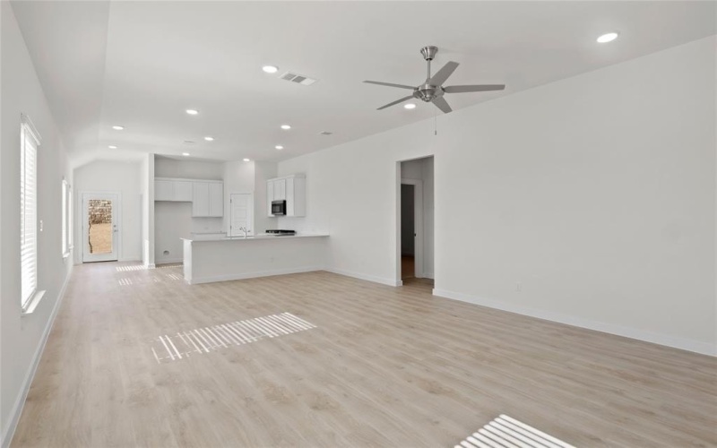 808 Pine Beach Drive, McKinney, TX 75071, 3 Bedrooms Bedrooms, ,2 BathroomsBathrooms,Residential,For Sale,808 Pine Beach Drive,20927688