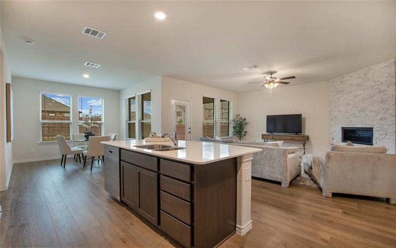 10337 Geode Street, Aubrey, TX 76227, 3 Bedrooms Bedrooms, ,2 BathroomsBathrooms,Residential,For Sale,10337 Geode Street,20927746