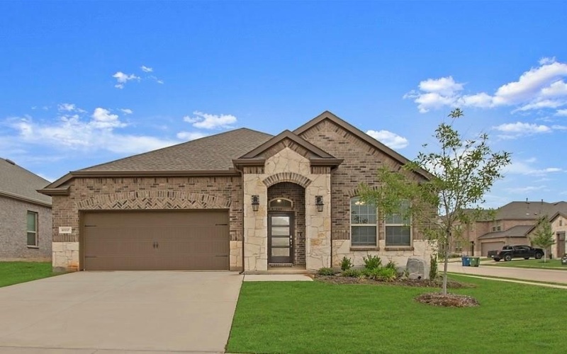 10337 Geode Street, Aubrey, TX 76227, 3 Bedrooms Bedrooms, ,2 BathroomsBathrooms,Residential,For Sale,10337 Geode Street,20927746