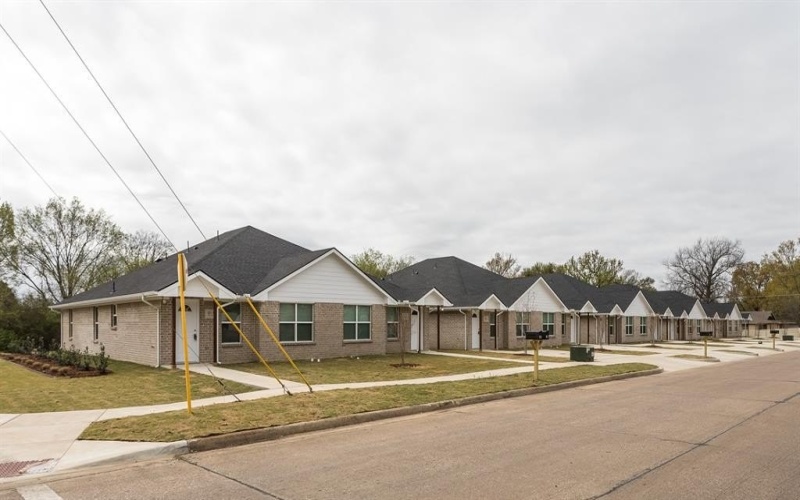 609 Casa Linda Drive #B, Ennis, TX 75119, 2 Bedrooms Bedrooms, ,2 BathroomsBathrooms,Residential Lease,For Rent,609 Casa Linda Drive,20927848