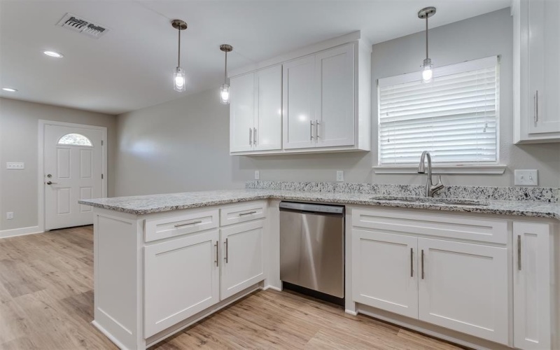 609 Casa Linda Drive #B, Ennis, TX 75119, 2 Bedrooms Bedrooms, ,2 BathroomsBathrooms,Residential Lease,For Rent,609 Casa Linda Drive,20927848