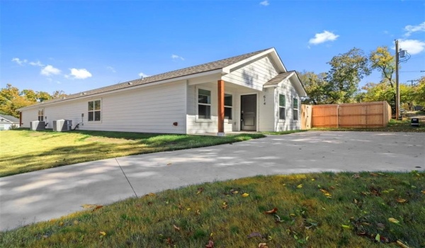 514 N Rusk Avenue #514, Denison, TX 75020, 3 Bedrooms Bedrooms, ,2 BathroomsBathrooms,Residential Lease,For Rent,514 N Rusk Avenue,20927869