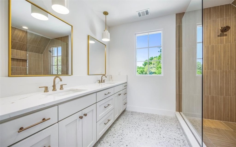 2212 Ridge Crest Drive, Richardson, TX 75080, 4 Bedrooms Bedrooms, ,5 BathroomsBathrooms,Residential,For Sale,2212 Ridge Crest Drive,20928057